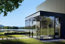 Üvegoptikás nyílászáró családi házakra Üvegoptikás nyílászárót fejlesztett családi házakra