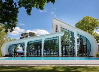 A jövő otthona újrahasznosított anyagokból. Hogyan illeszkedik a visszanyert alumínium az építészeti trendekhez és a modern épületek műszaki követelményeihez? Privát Villa, Balatonlelle, Magyarország. Használt rendszerek: MB-79N, MB-SR50N EFEKT