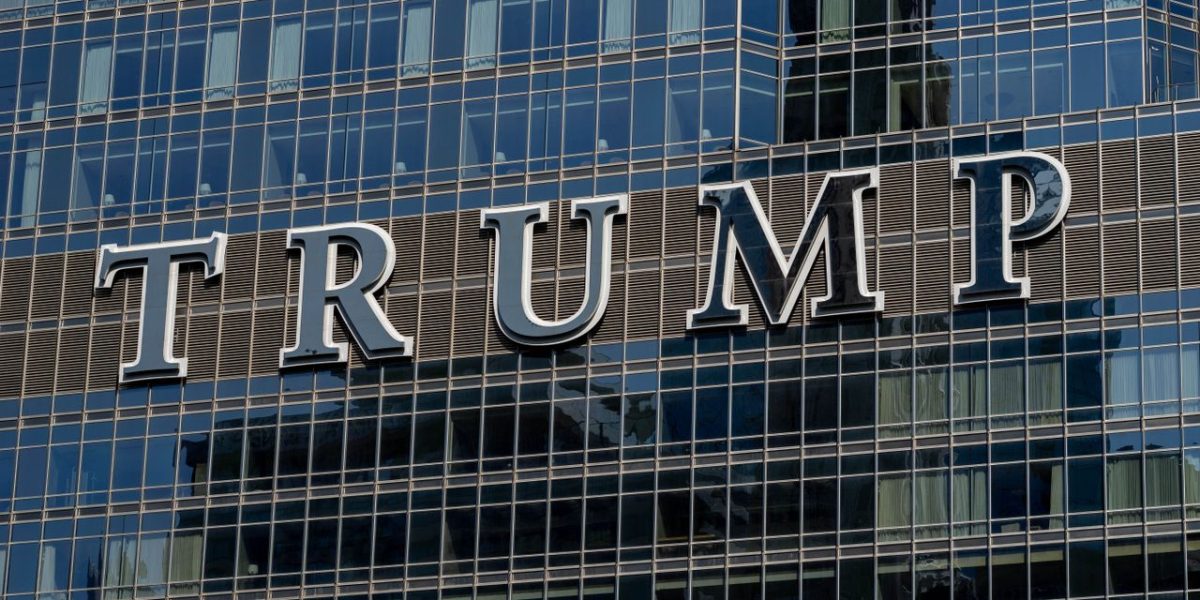 A szomszédunkban épít luxusingatlanokat Donald Trump családja